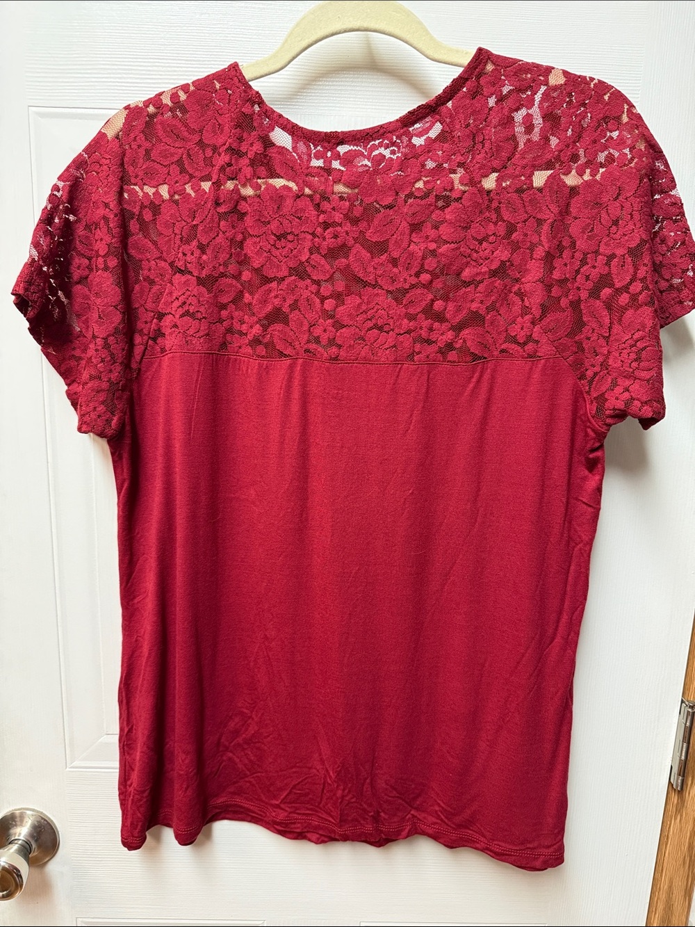 torrid Wine-Red Lace Yoke Short Sleeve Top - Picture 3 of 5